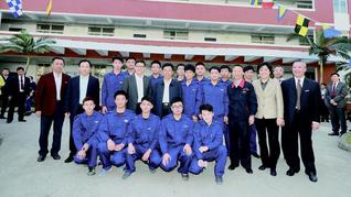 教育部原部長(zhǎng)陳寶生蒞臨學(xué)校視察